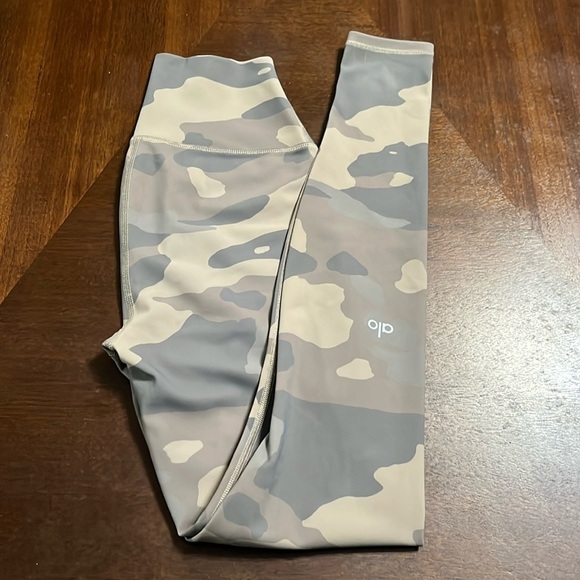 ALO Yoga Pants - Alo legging